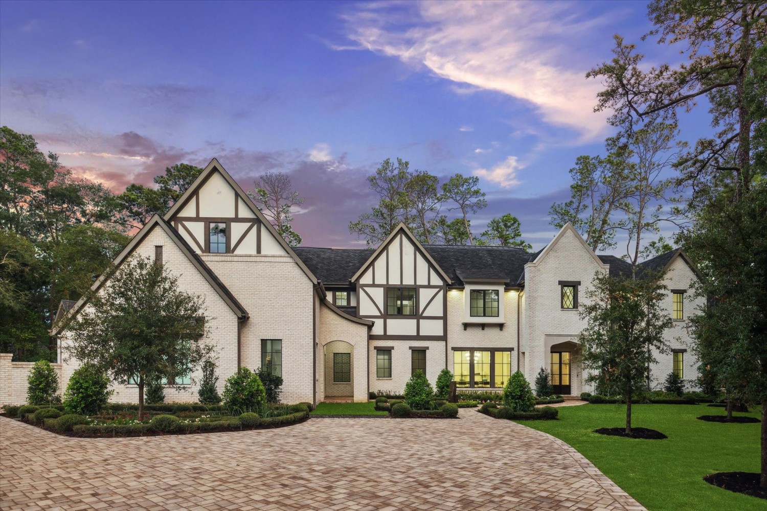 Building a Custom Home in Memorial Villages: Where to Start